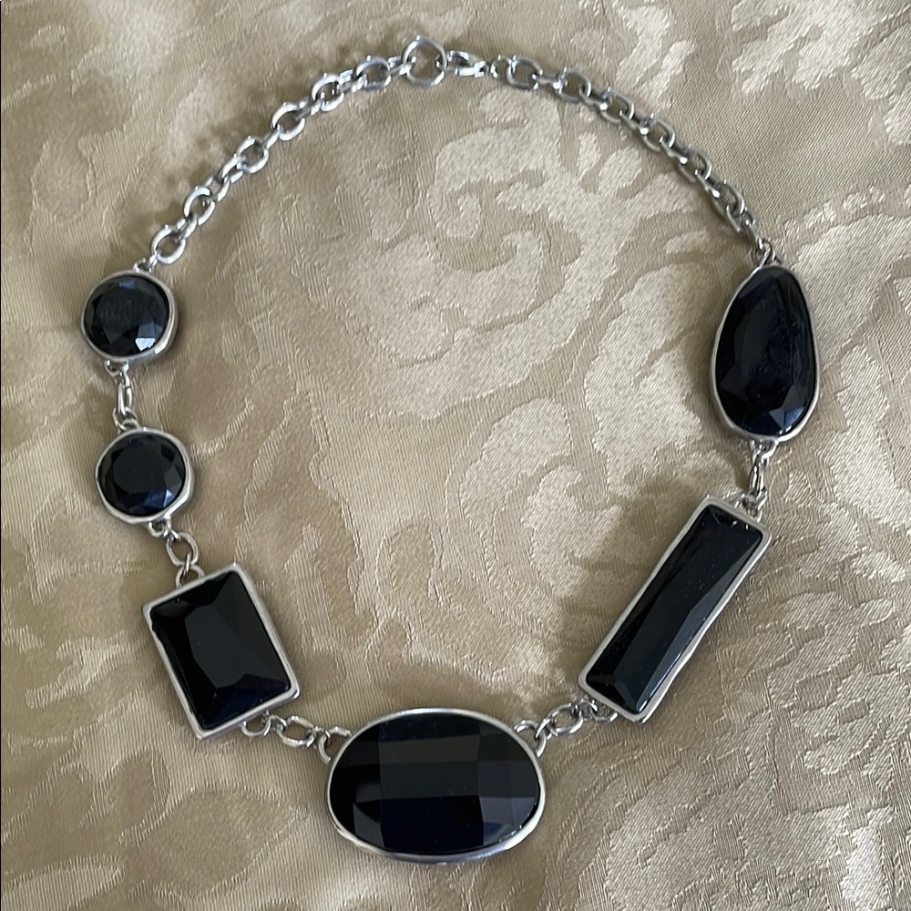 Elegant Black Stone Silver Necklace